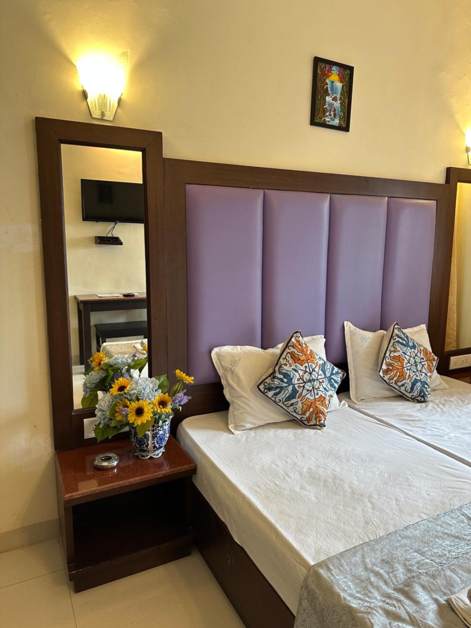 Hotel Riverside Baga Dış mekan fotoğraf